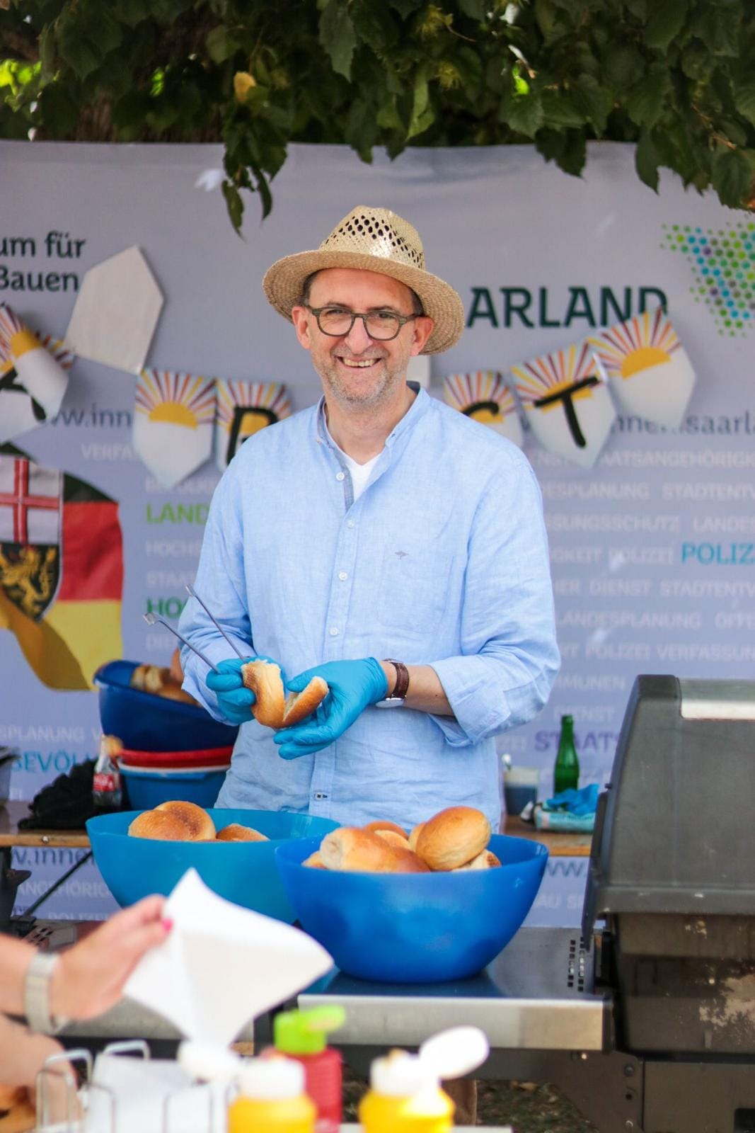 Minister%20Jost%20am%20Ros Minister%20Jost%20am%20Ros